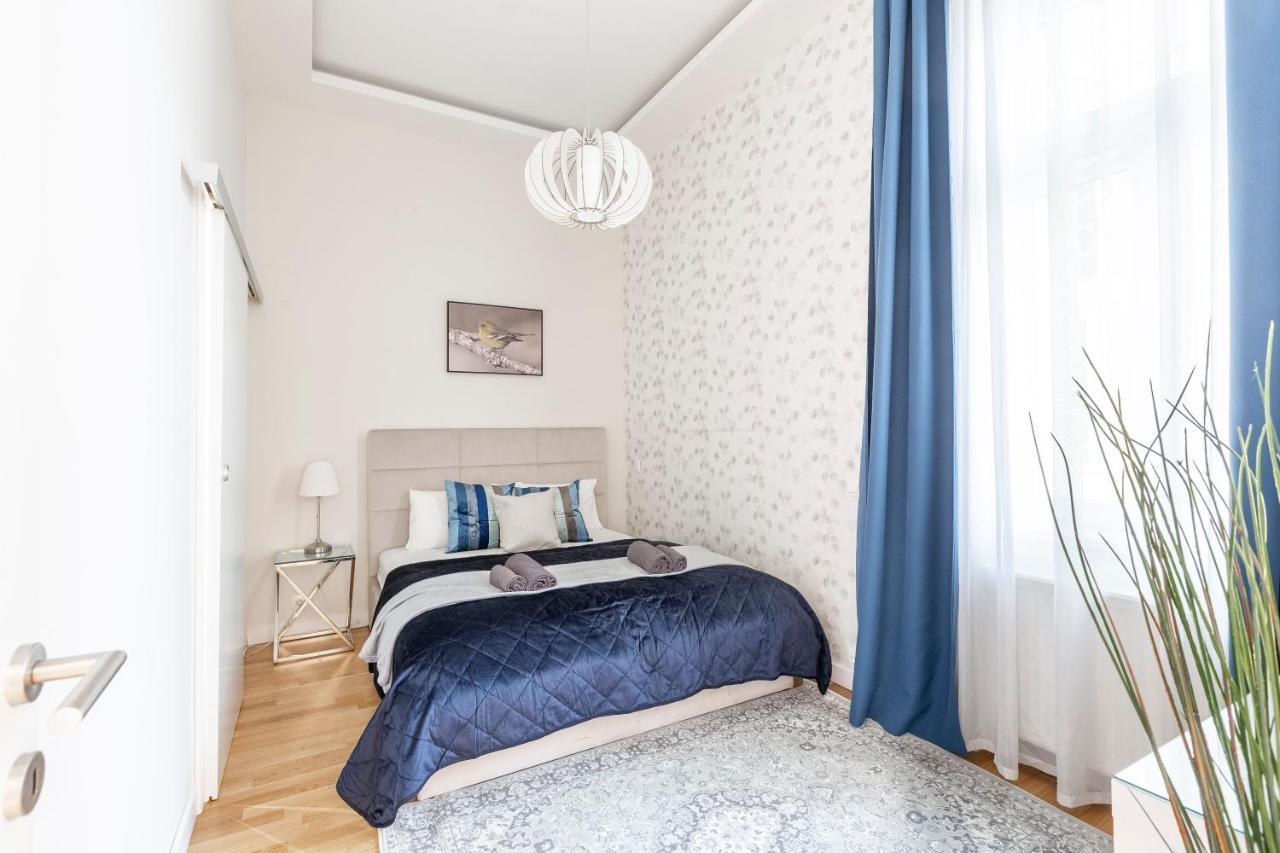 Luxury Quentin Apartment 3 Bedrm, 2 Bathrm Budapest Eksteriør billede